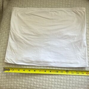 ⚡️ONE WEEK LEFT BEFORE DONATION⚡️White Everlane Tube Top